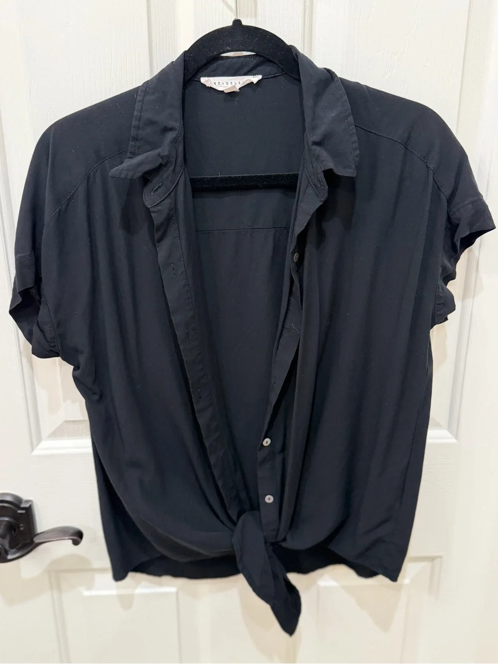 Black Womens Short-Sleeve Button Shirt with Front Tie - Picture 1 of 4